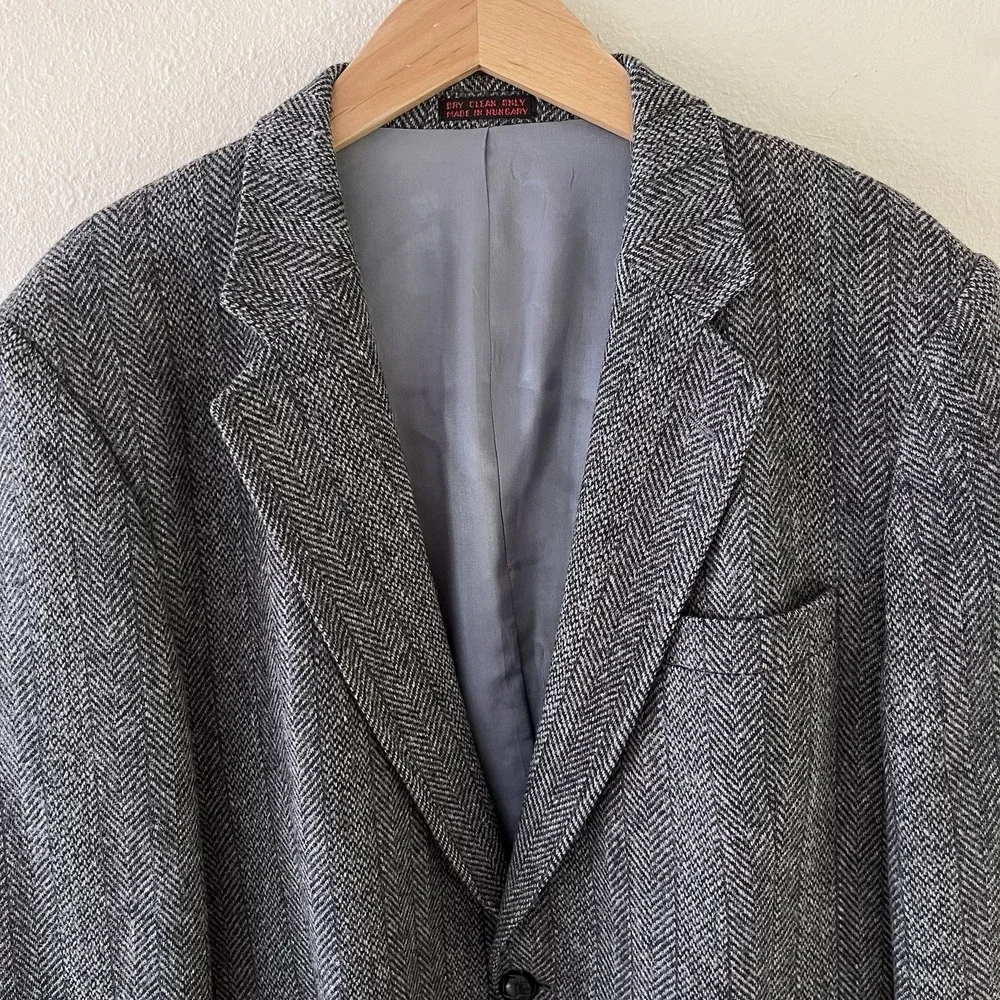 Mens Tweed Blazer Sport Coat Size 40L Wool Herringbone Gray Vintage Two Button